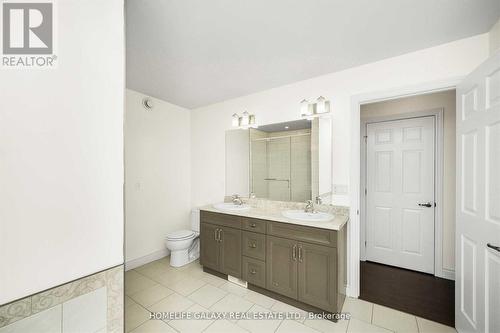 #Upper -63 Hampton Ridge Dr, Belleville, ON - Indoor Photo Showing Bathroom