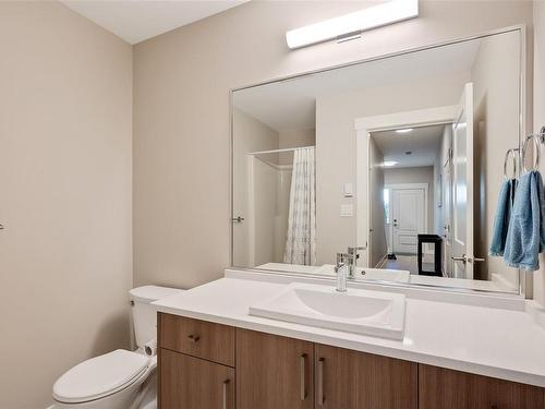 939 Lobo Vale, Langford, BC - Indoor Photo Showing Bathroom