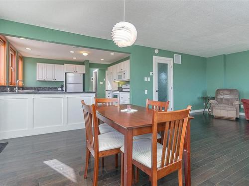 841 2Nd Ave, Ladysmith, BC - Indoor Photo Showing Dining Room