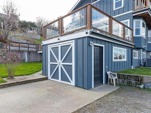 841 2Nd Ave, Ladysmith, BC - Outdoor With Exterior