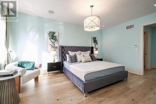 9 Dunvegan Road, Toronto, ON - Indoor Photo Showing Bedroom