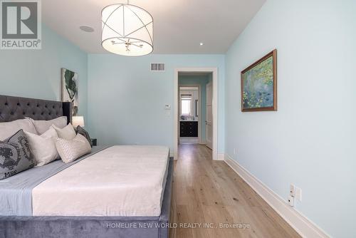 9 Dunvegan Road, Toronto, ON - Indoor Photo Showing Bedroom