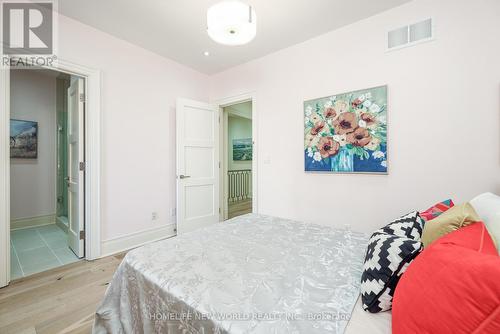9 Dunvegan Rd, Toronto, ON - Indoor Photo Showing Bedroom