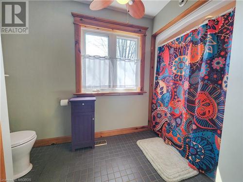 6806 Highway 21, South Bruce Peninsula, ON - Indoor Photo Showing Bathroom
