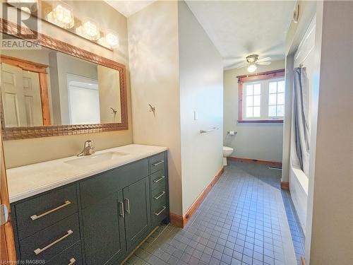 6806 Highway 21, South Bruce Peninsula, ON - Indoor Photo Showing Bathroom