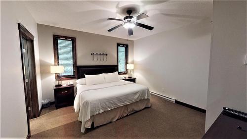 726 C - 700 Bighorn Boulevard, Radium Hot Springs, BC - Indoor Photo Showing Bedroom