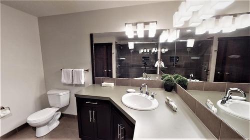 726 C - 700 Bighorn Boulevard, Radium Hot Springs, BC - Indoor Photo Showing Bathroom