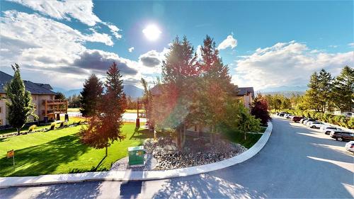 726 D - 700 Bighorn Boulevard, Radium Hot Springs, BC - Outdoor With View