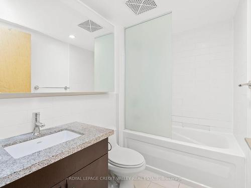 505-1005 King St, Toronto, ON - Indoor Photo Showing Bathroom