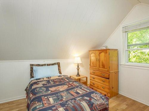 19043 Centre St, East Gwillimbury, ON - Indoor Photo Showing Bedroom