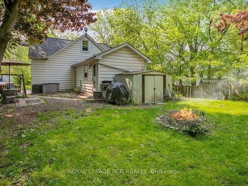 19043 Centre St, East Gwillimbury, ON - Outdoor