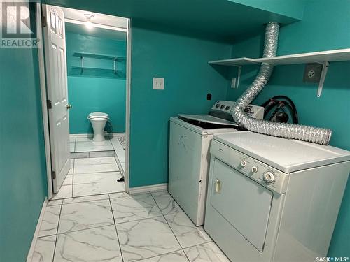 361 18Th Street W, Prince Albert, SK - Indoor Photo Showing Laundry Room