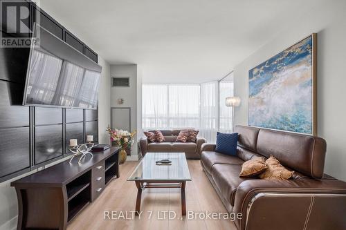 909 - 120 Promenade Circle, Vaughan, ON - Indoor Photo Showing Other Room