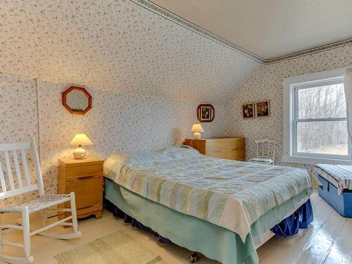 Master bedroom - 8 Rue Highland, Sutton, QC - Indoor Photo Showing Bedroom