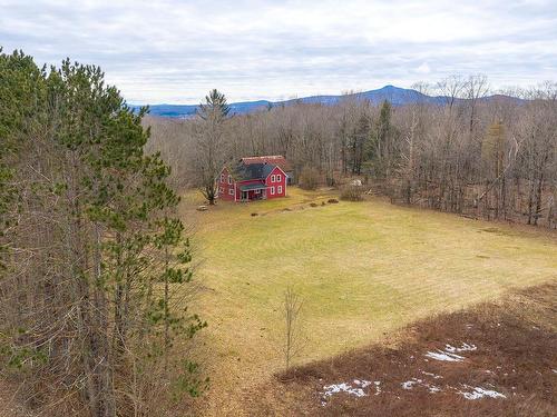 Photo aÃ©rienne - 8 Rue Highland, Sutton, QC - Outdoor With View