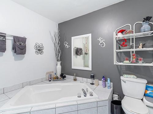 Salle de bains - 1060  - 1066 Rue Des Orchidées, Farnham, QC - Indoor Photo Showing Bathroom
