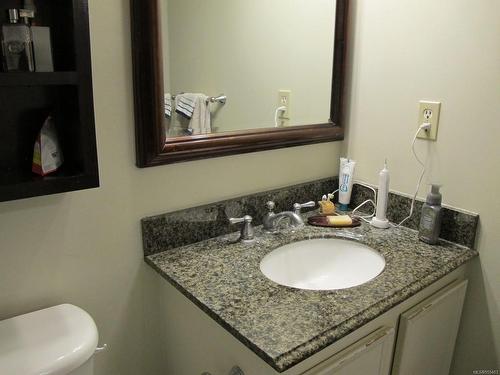 408-290 Regina Ave, Saanich, BC - Indoor Photo Showing Bathroom