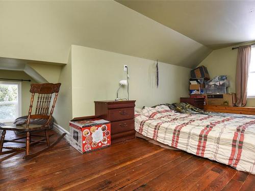 2764 Penrith Ave, Cumberland, BC - Indoor Photo Showing Bedroom