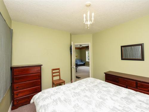 2764 Penrith Ave, Cumberland, BC - Indoor Photo Showing Bedroom