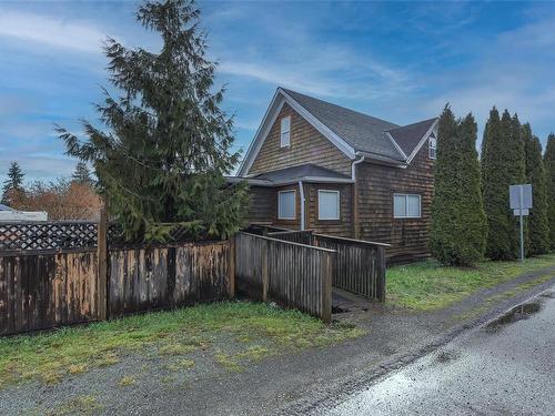 2764 Penrith Ave, Cumberland, BC - Outdoor