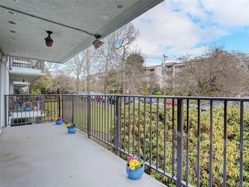 201-1170 Rockland Ave, Victoria, BC - Outdoor With Balcony