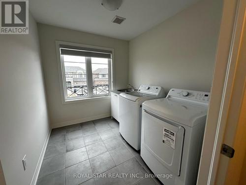 213 Warden St, Clearview, ON - Indoor Photo Showing Laundry Room