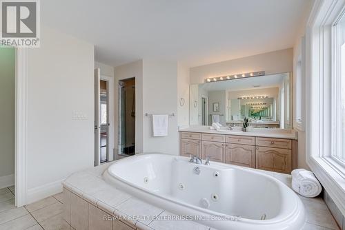 603 Canyon St, Mississauga, ON - Indoor Photo Showing Bathroom
