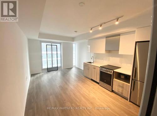 1819 - 251 Jarvis Street, Toronto, ON - Indoor Photo Showing Kitchen With Stainless Steel Kitchen With Upgraded Kitchen