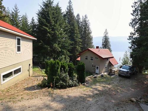 9-6432 Sunnybrae Canoe Point Road, South Shuswap, BC - Outdoor With Exterior