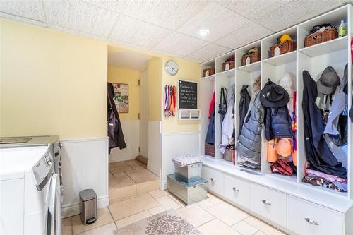 721 Courtland Place, Burlington, ON - Indoor Photo Showing Laundry Room