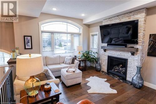 2555 9Th Avenue E, Owen Sound, ON - Indoor Photo Showing Living Room With Fireplace
