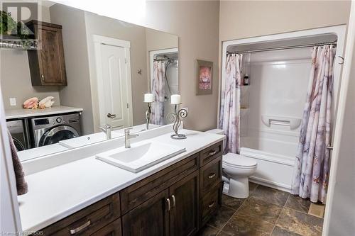 2555 9Th Avenue E, Owen Sound, ON - Indoor Photo Showing Bathroom