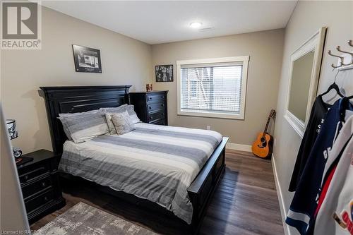 2555 9Th Avenue E, Owen Sound, ON - Indoor Photo Showing Bedroom
