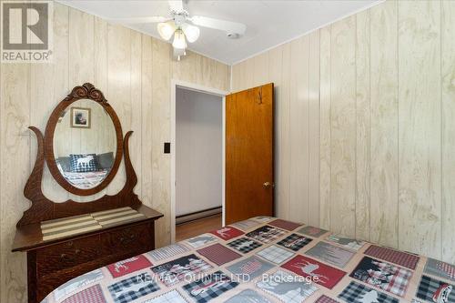 96 Bishop Lane, Prince Edward County, ON - Indoor Photo Showing Bedroom