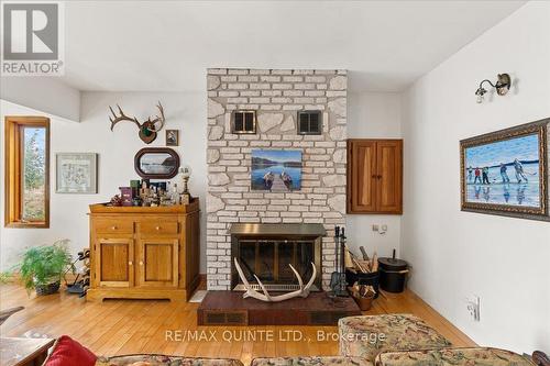 102 Bishop Lane, Prince Edward County, ON - Indoor Photo Showing Living Room With Fireplace