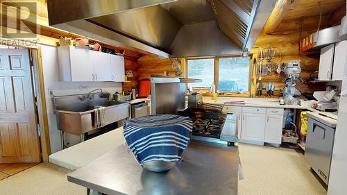 4696 Twelve Mile Road, Fort St. John, BC - Indoor Photo Showing Kitchen