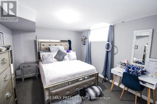 6018 Eaglewood Dr, Niagara Falls, ON - Indoor Photo Showing Bedroom