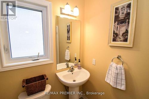 6018 Eaglewood Drive, Niagara Falls, ON - Indoor Photo Showing Bathroom