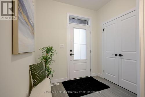 6713 Hayward Dr, London, ON - Indoor Photo Showing Other Room