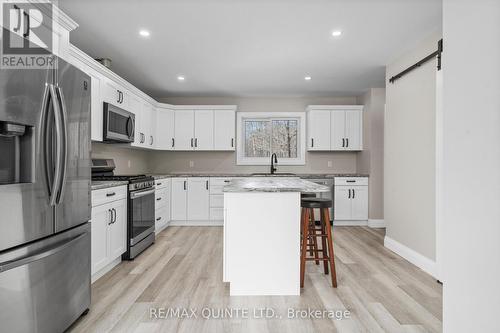 70 Maritime Road, Kawartha Lakes, ON - Indoor Photo Showing Kitchen With Upgraded Kitchen