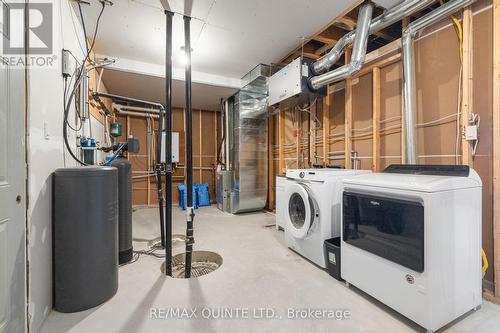 70 Maritime Road, Kawartha Lakes, ON - Indoor Photo Showing Laundry Room