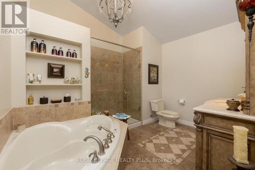 2175 Harcourt Cres, Mississauga, ON - Indoor Photo Showing Bathroom