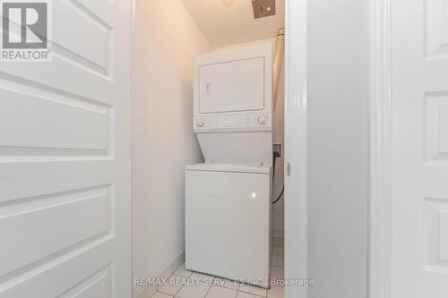 211 - 215 Queen Street E, Brampton, ON - Indoor Photo Showing Laundry Room