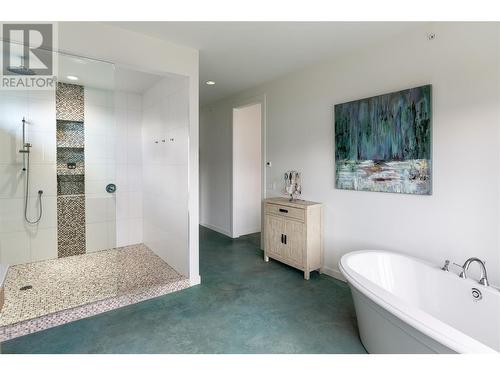 4323 Finch Road, Lake Country, BC - Indoor Photo Showing Bathroom