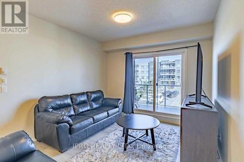 201 - 40 Carrington Plaza, Calgary, AB - Indoor Photo Showing Living Room
