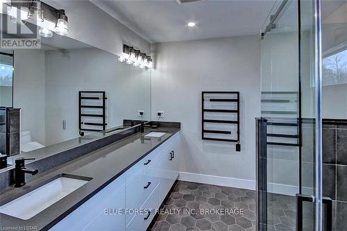 149 Hennessy St Street, Lambton Shores, ON - Indoor Photo Showing Bathroom