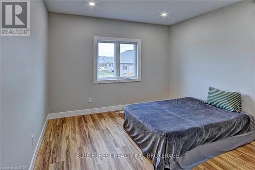 149 Hennessy St St, Lambton Shores, ON - Indoor Photo Showing Bedroom