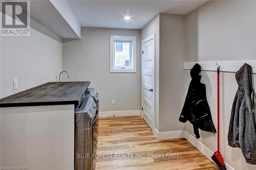 149 Hennessy St St, Lambton Shores, ON - Indoor Photo Showing Laundry Room