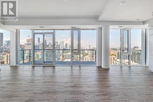 #2502 -158 Front St E, Toronto, ON - Indoor