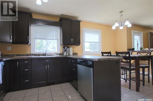 701 4Th Avenue, Raymore, SK - Indoor Photo Showing Kitchen
